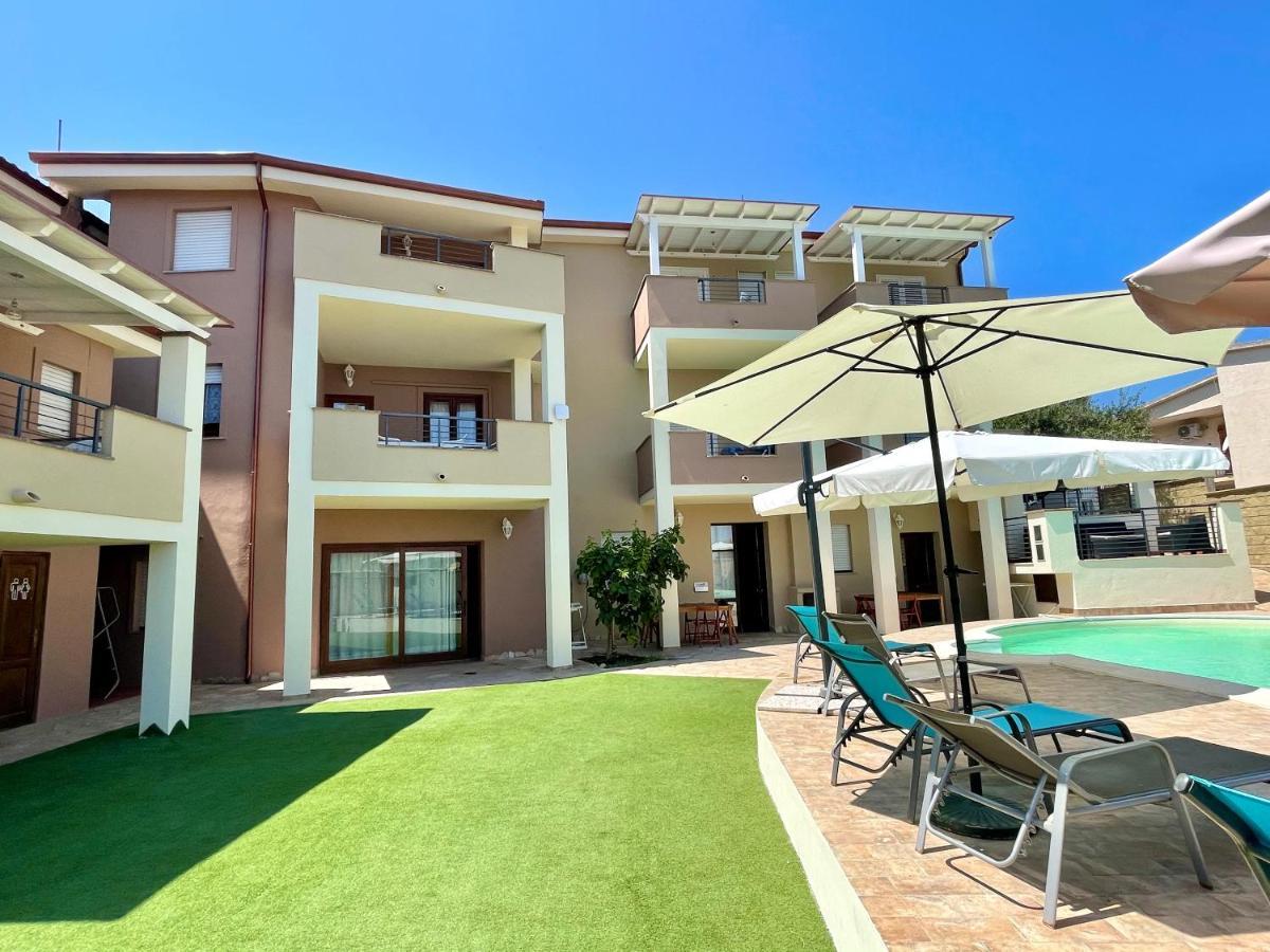 Apartment Luisa Tergu Ngoại thất bức ảnh